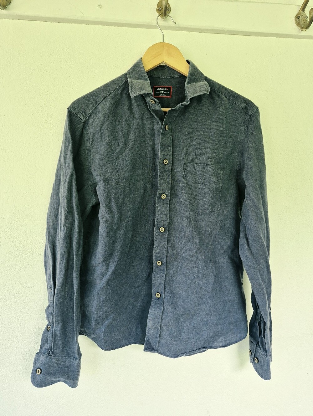 Untuckit 100% Linen Mens Shirt Size Small Dark Blue